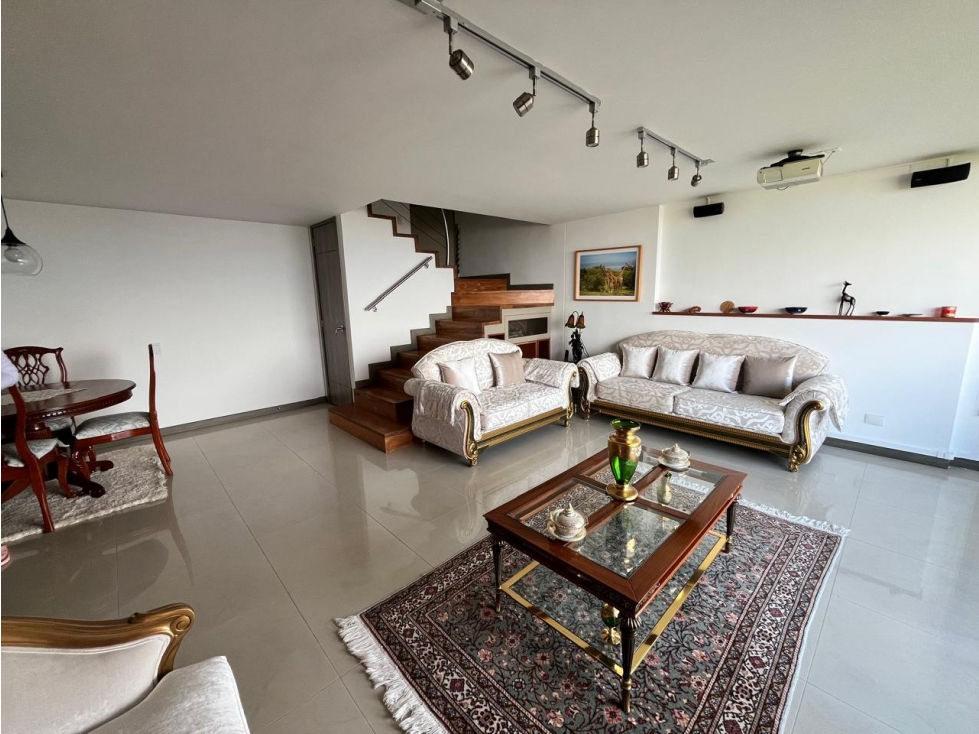 SE VENDE HERMOSO APARTAMENTO DUPLEX EN SAN LUCAS — foto 4