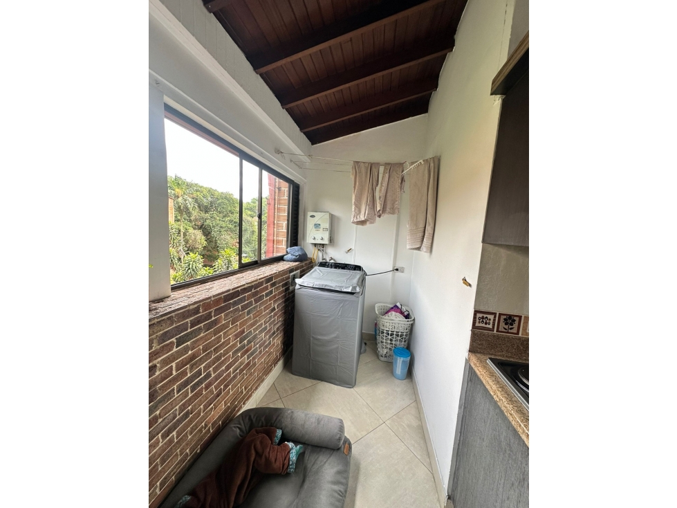 VENDO APARTAMENTO REMODELADO EN CARLOS E RESTREPO DE 115 m², EN PISO 4 — foto 5