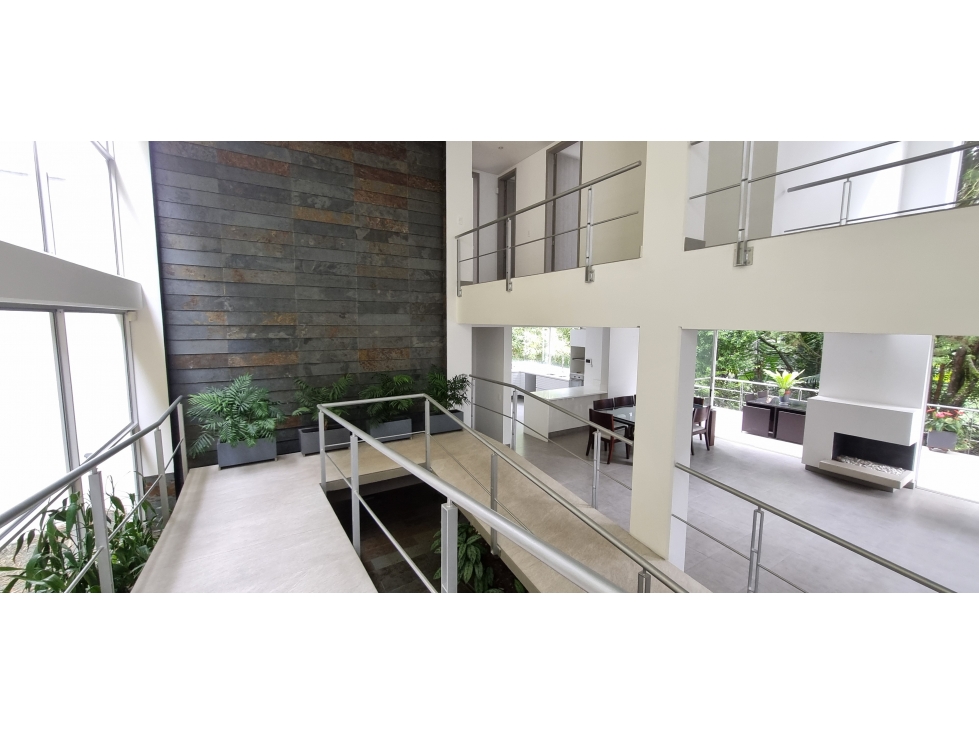 VENDO CASA CON DISEÑO EXCLUSIVO UNIDAD MUY PRIVADA SABANETA — foto 6