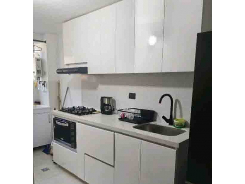 VENTA DE APARTAMENTO EN LA LOMA DE LOS BERNAL. — foto 5