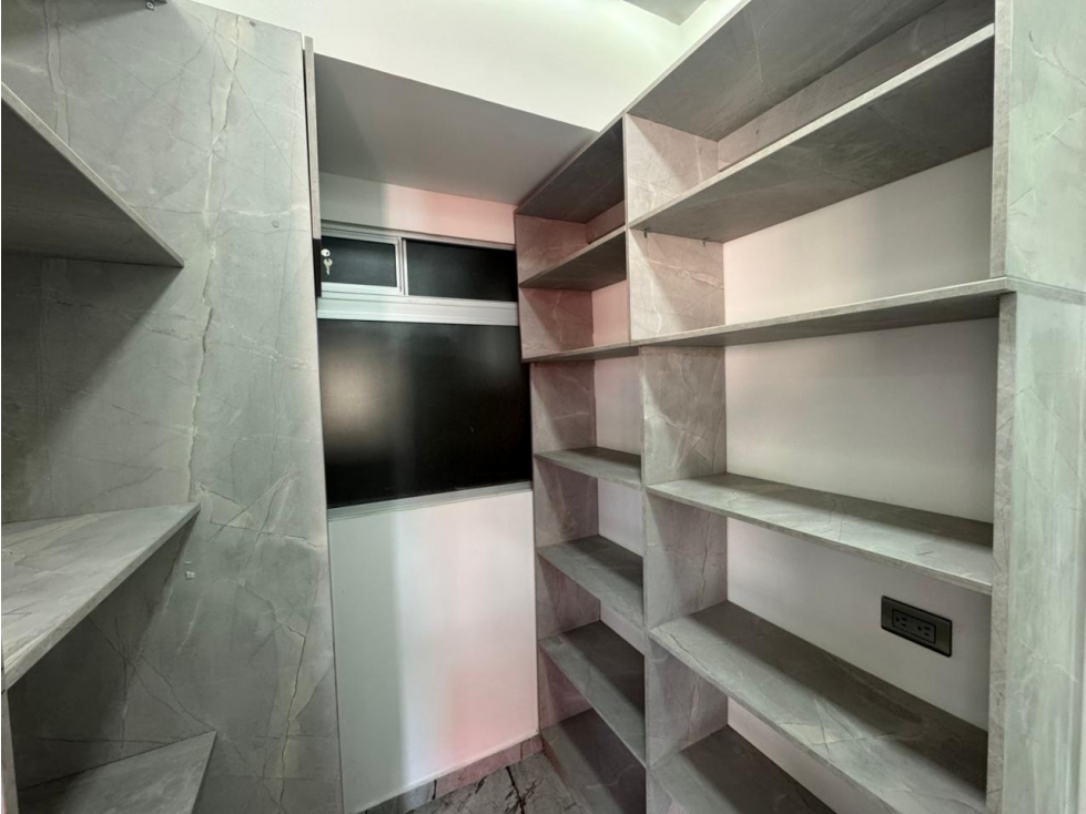 Venta De Apartamento En Calasanz, parte baja — foto 6