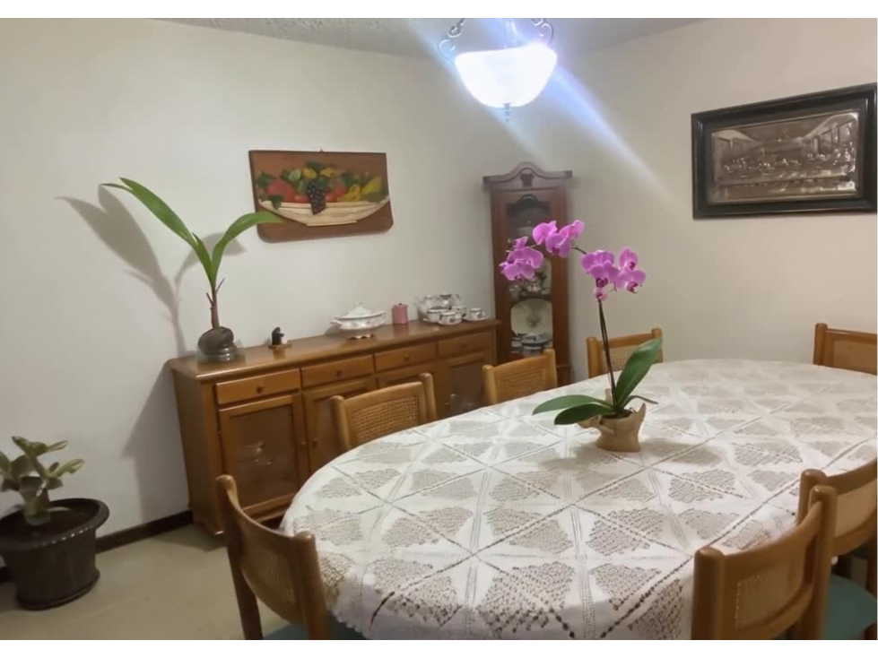 CASA UNIFAMILIAR INDEPENDIENTE EN VENTA | 220 mt2  con GARAJE — foto 4