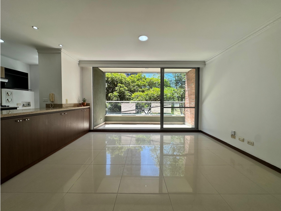Apartamento en venta en El Poblado Ciudad del Rio — foto 4