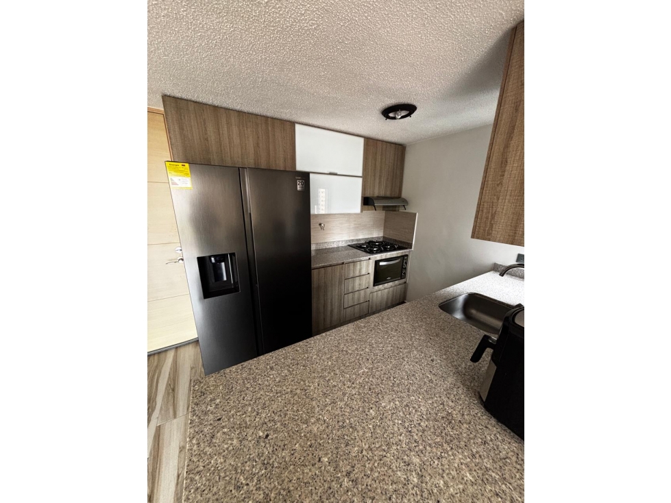 APARTAMENTO LOMA DE LOS BERNAL, CERCA AL EURO — foto 4