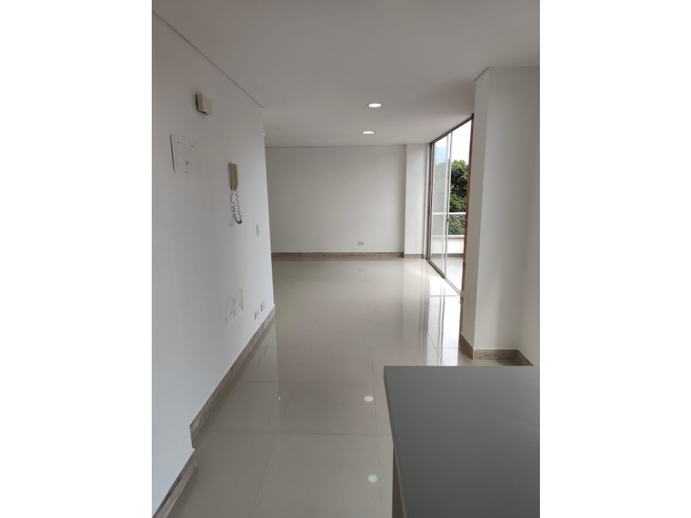 VENDO APARTAMENTO EN LAURELES