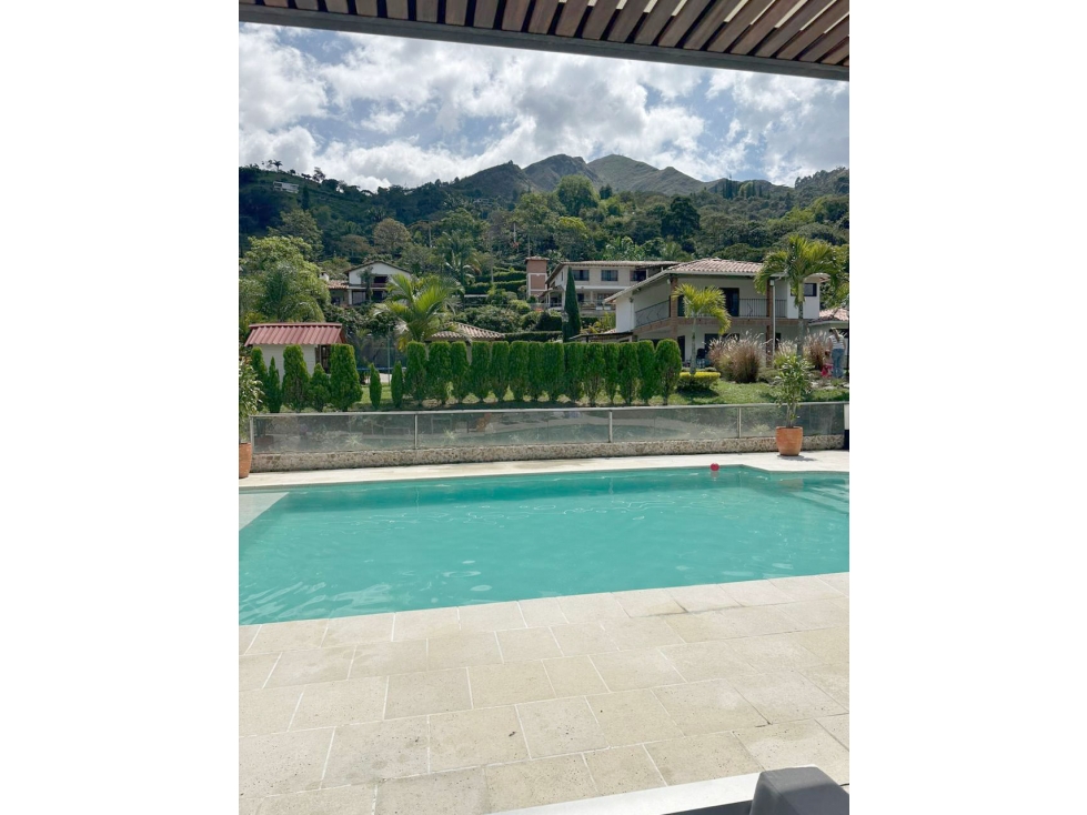 VENTA DE CASA FINCA EN CONDOMINIO DE COPACABANA. - 6
