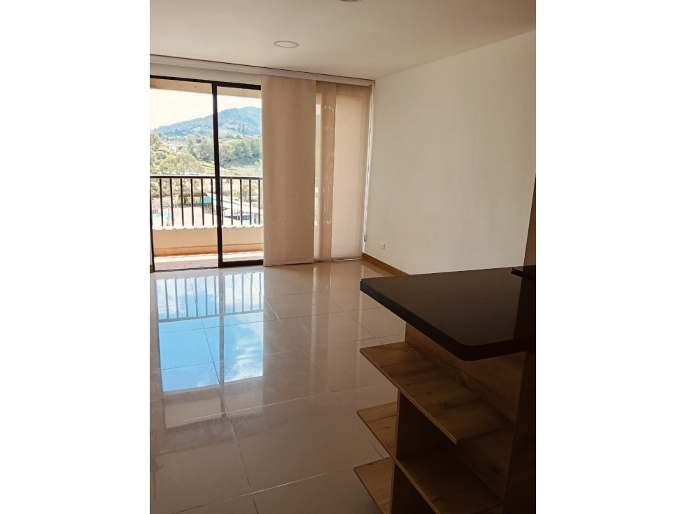 Venta de apartamento en El Carmen de Viboral, 75 m² y 2 balcones — foto 2