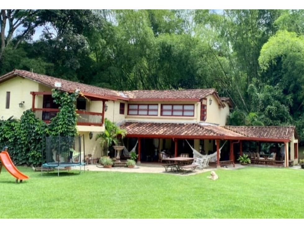 Finca de Recreo en Venta en Amagá | Piscina y Alta Rentabilidad - 4