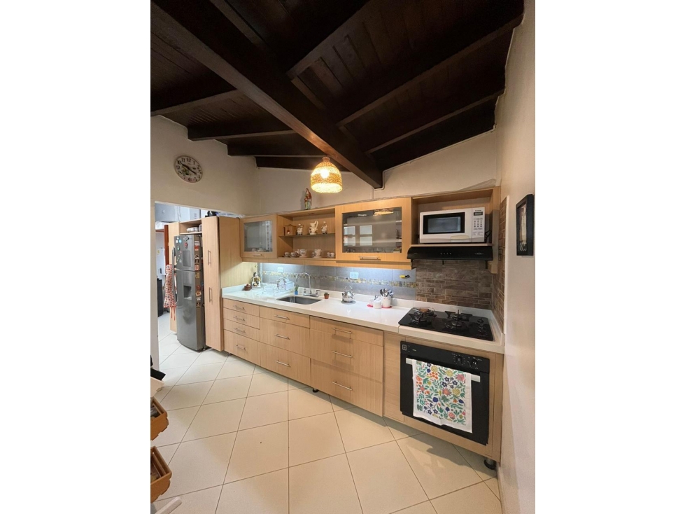 SE VENDE CASA EN SIMÓN BOLIVAR - 5