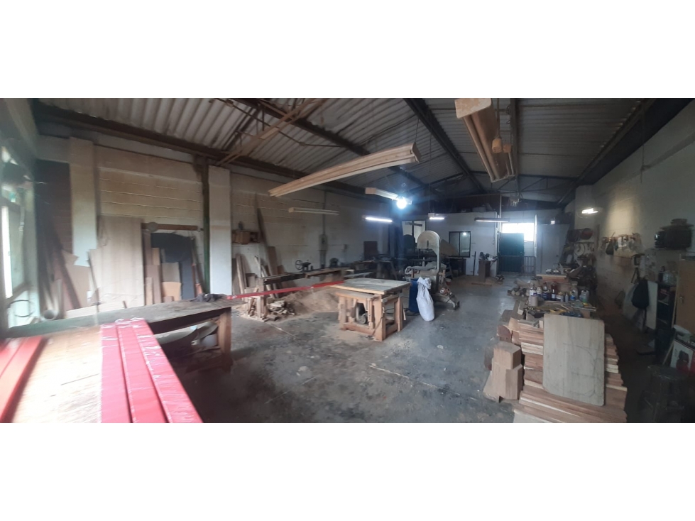 VENTA DE BODEGA EN CISNEROS — foto 5