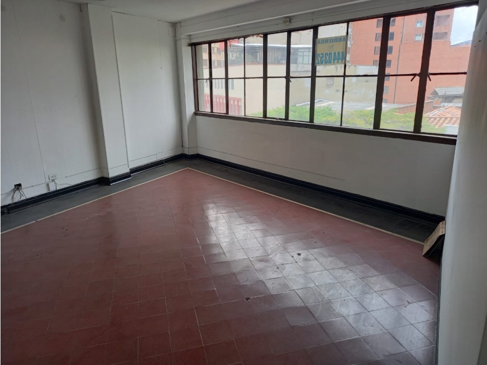 GANGA BODEGA EN VENTA SECTOR CENTRO DE MEDELLÍN