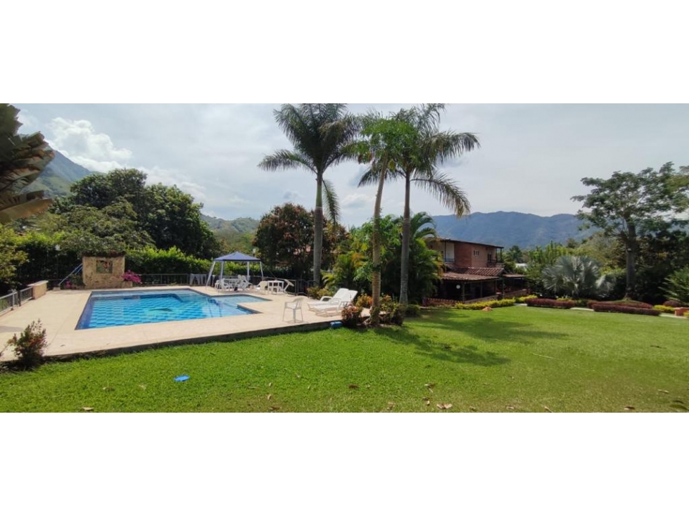 VENTA CASA FINCA 2.700 mt (Lote) San Jerónimo (Antioquia)
