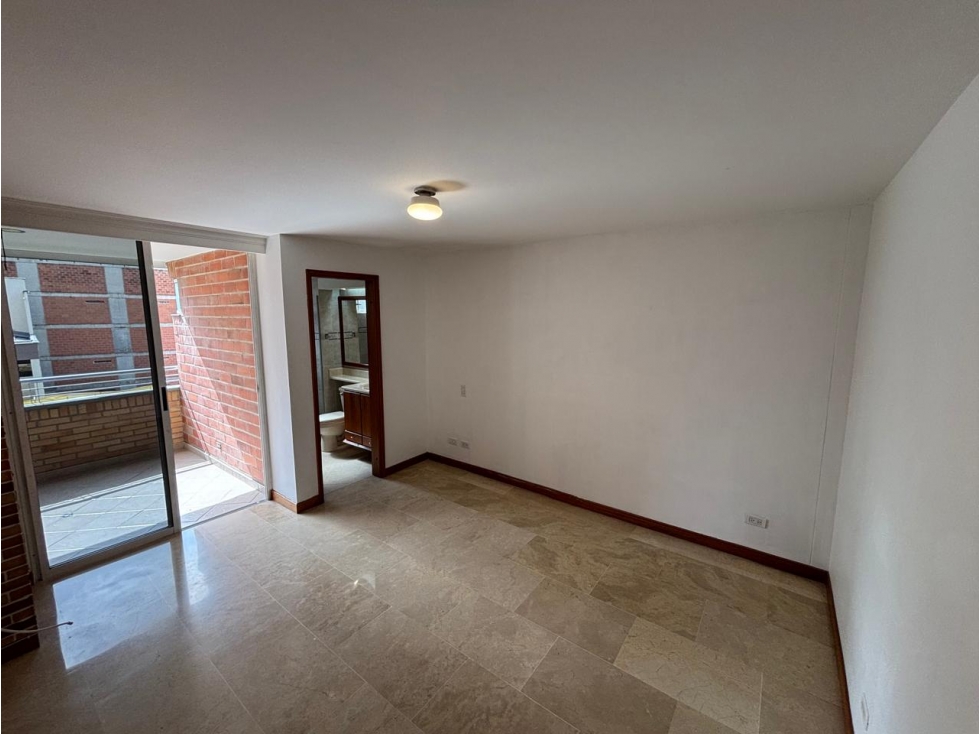 SE VENDE SUPER CÓMODO APARTAMENTO EN LAURELES — foto 5