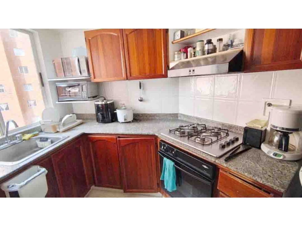 VENTA DE APARTAMENTO EN LA LOMA DE LOS BERNAL. — foto 6