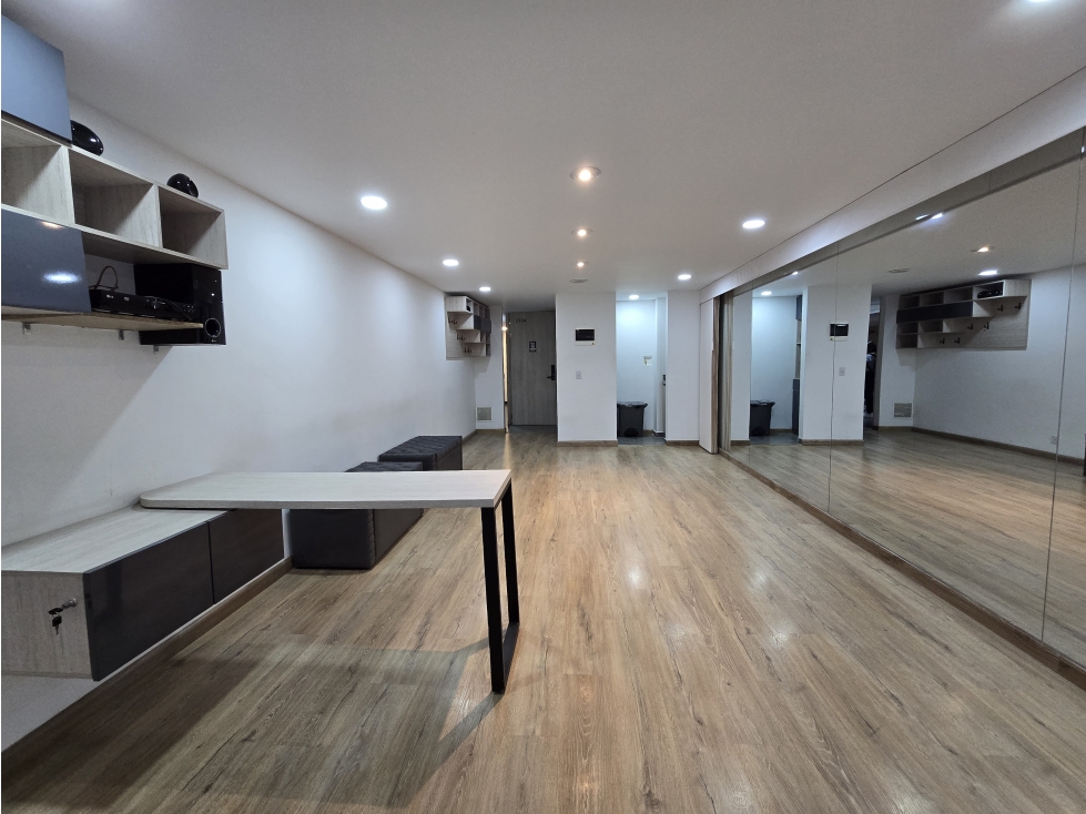 VENTA DE OFICINA CONVERTIBLE EN APARTAESTUDIO EN LA CANDELARIA. — foto 6