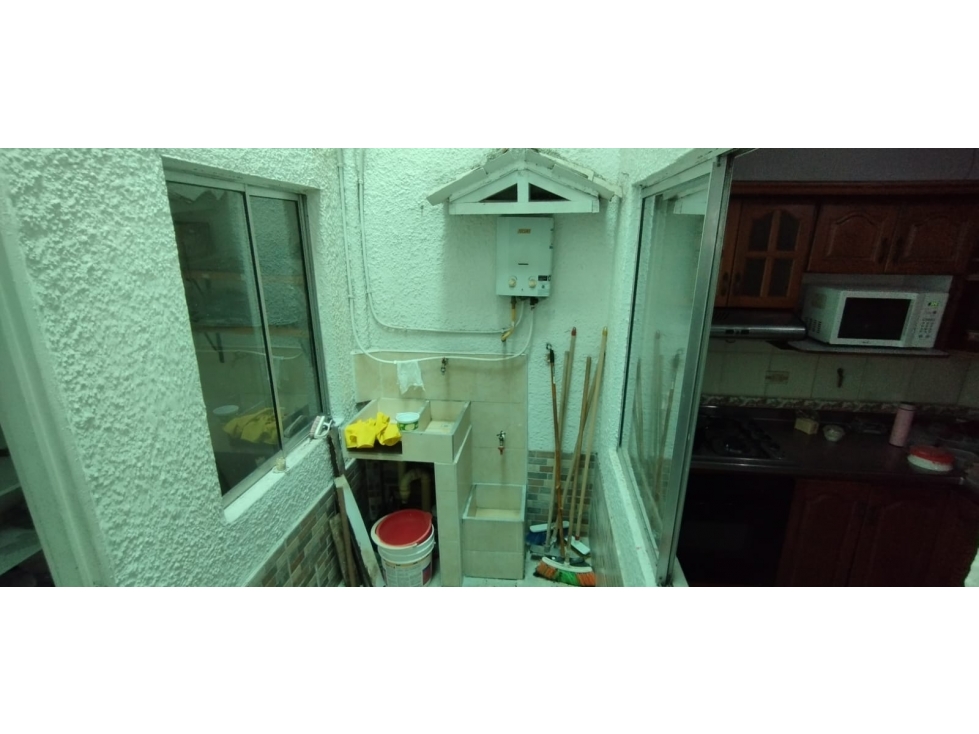 Venta de Casa Lote en Medellin Sector Boston con excelente ubicación — foto 6