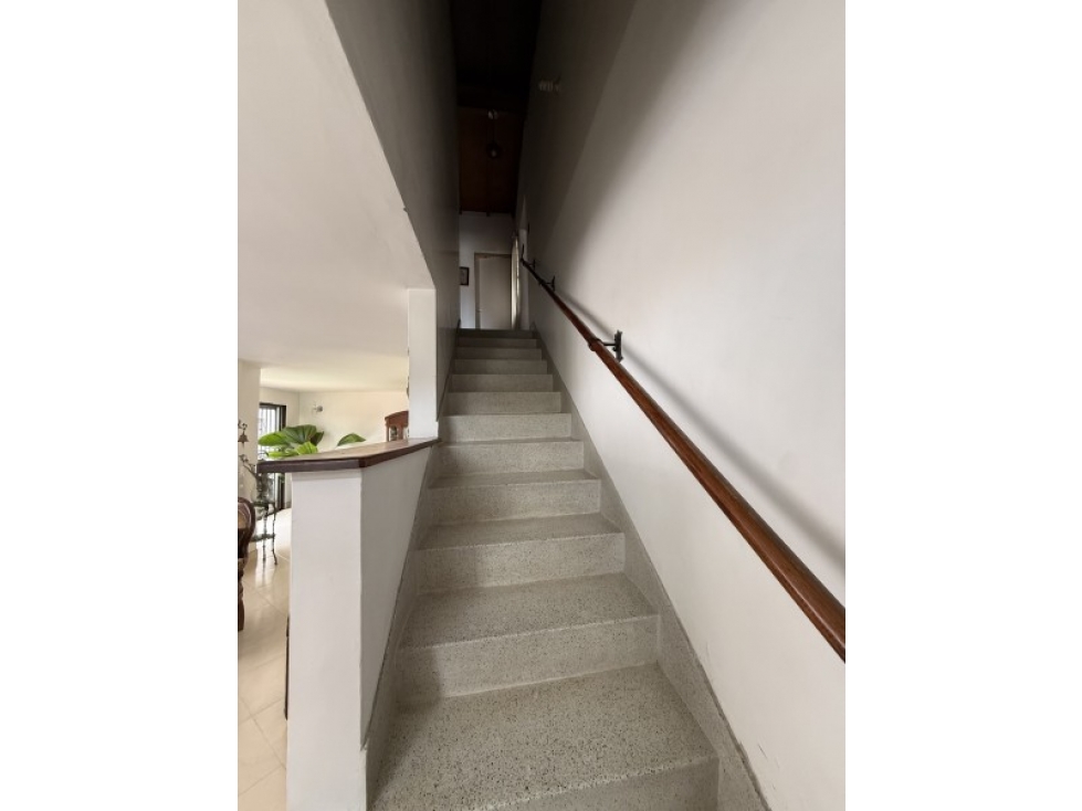 VENTA DE CASA EN LA 80 ESQUINA PARA CONSTRUIR O REMODELAR — foto 5