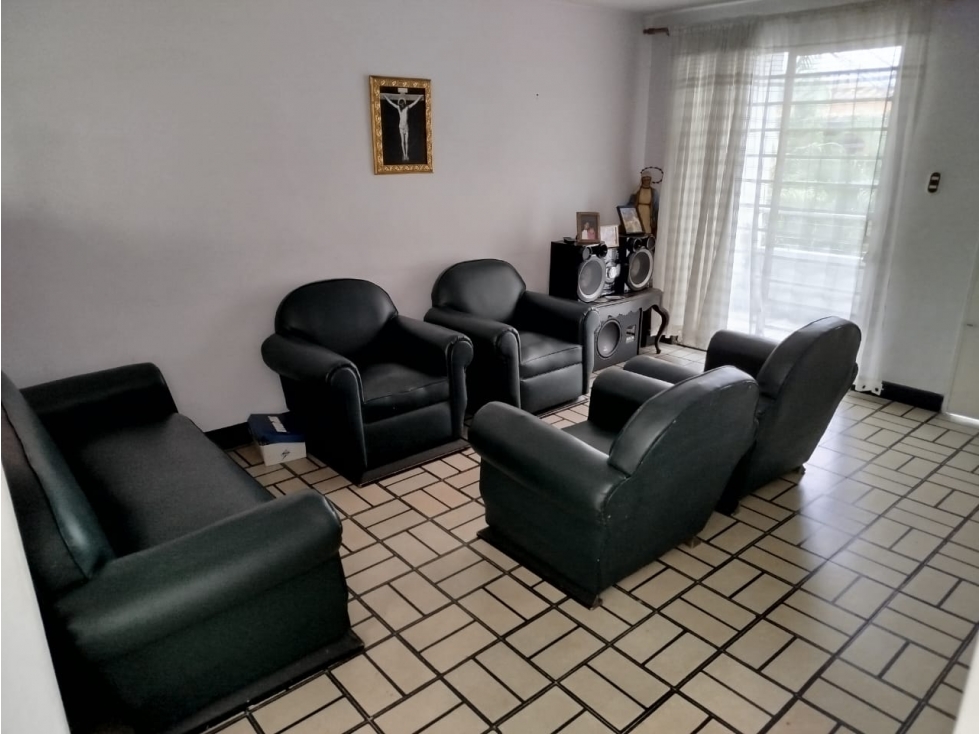 VENTA DE CASA LOTE EN CONQUISTADORES