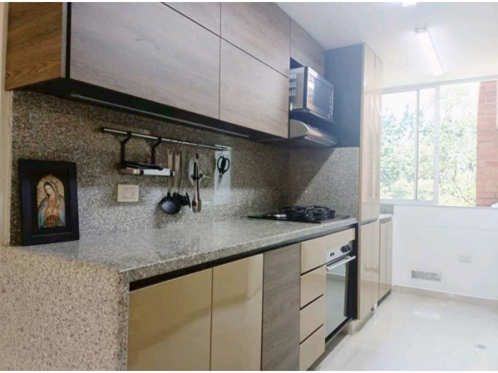 VENTA DE APARTAMENTO EN LA LOMA DE LOS BERNAL PARTE BAJA. — foto 6