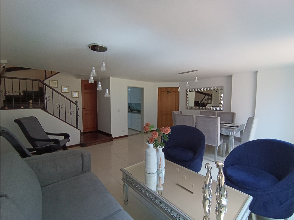 VENTA CASA EN LA LOMA DE LOS BERNAL PARTE BAJA. ESPACIOS — foto 6