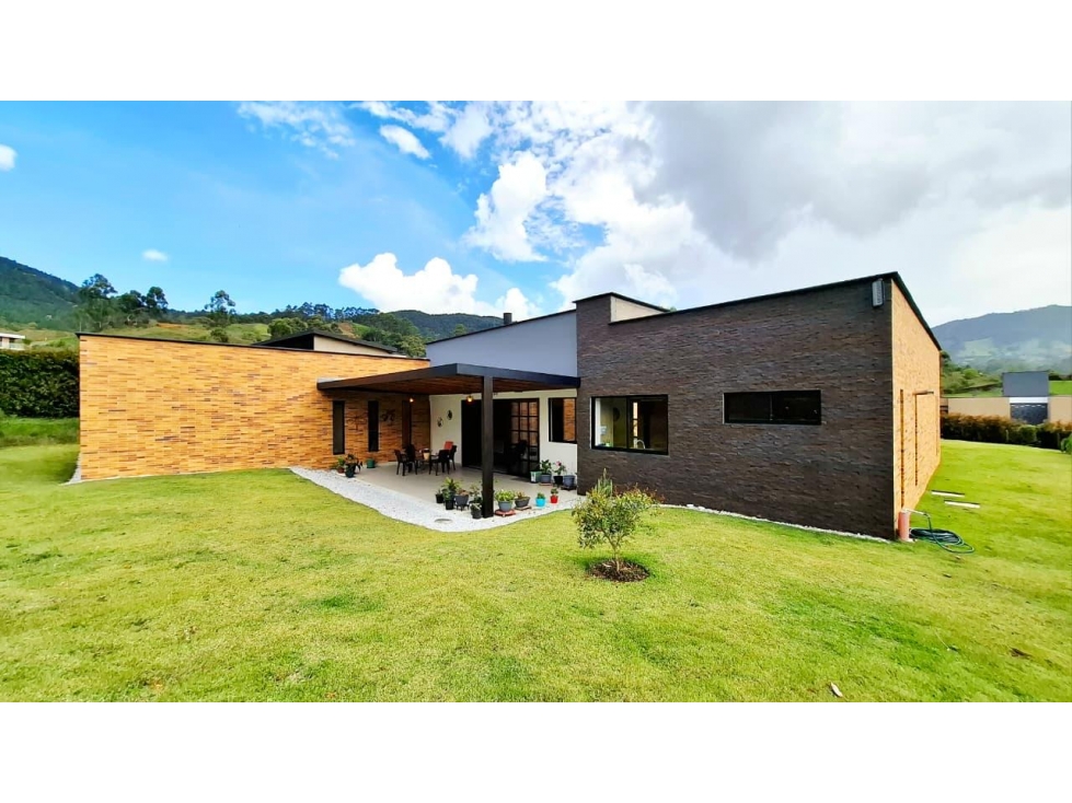 SE VENDE CASA CAMPESTRE EN LA CEJA VIA SAN ANTONIO DE PEREIRA — foto 6