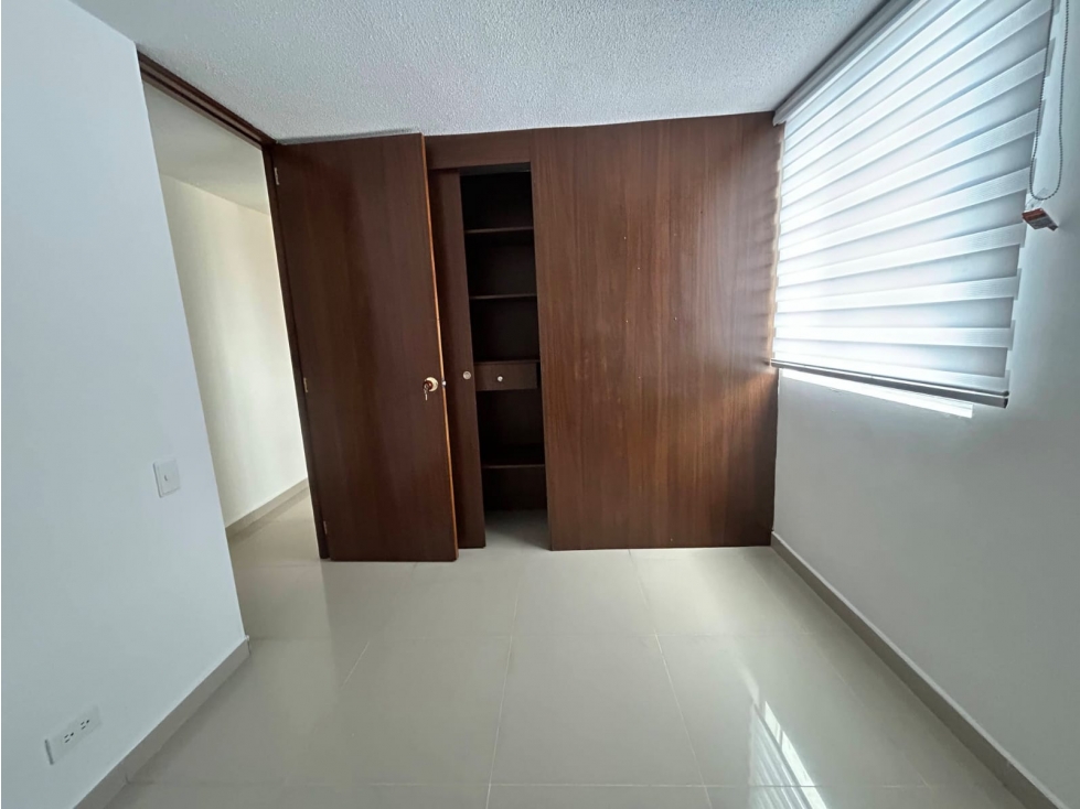 VENTA APARTAMENTO SECTOR LOMA DE LOS BERNAL — foto 6