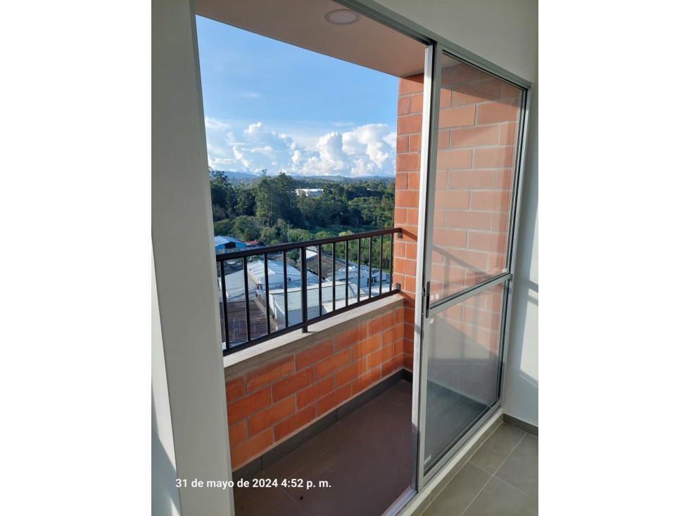 VENDO APARTAMENTO EN RIONEGRO. URB. PINARES — foto 3
