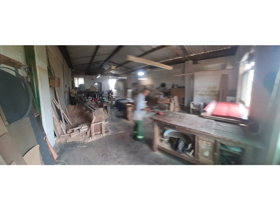 VENTA DE BODEGA EN CISNEROS — foto 6