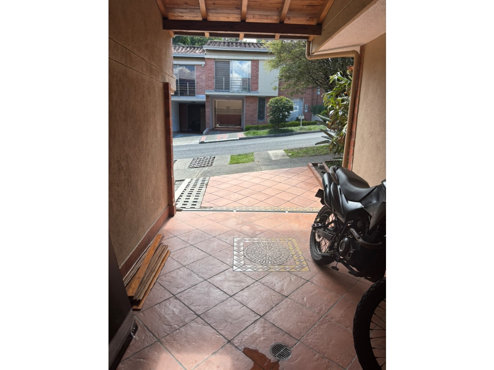 CASA EN ARRIENDO EN LA LOMA DE LAS BRUJAS — foto 6