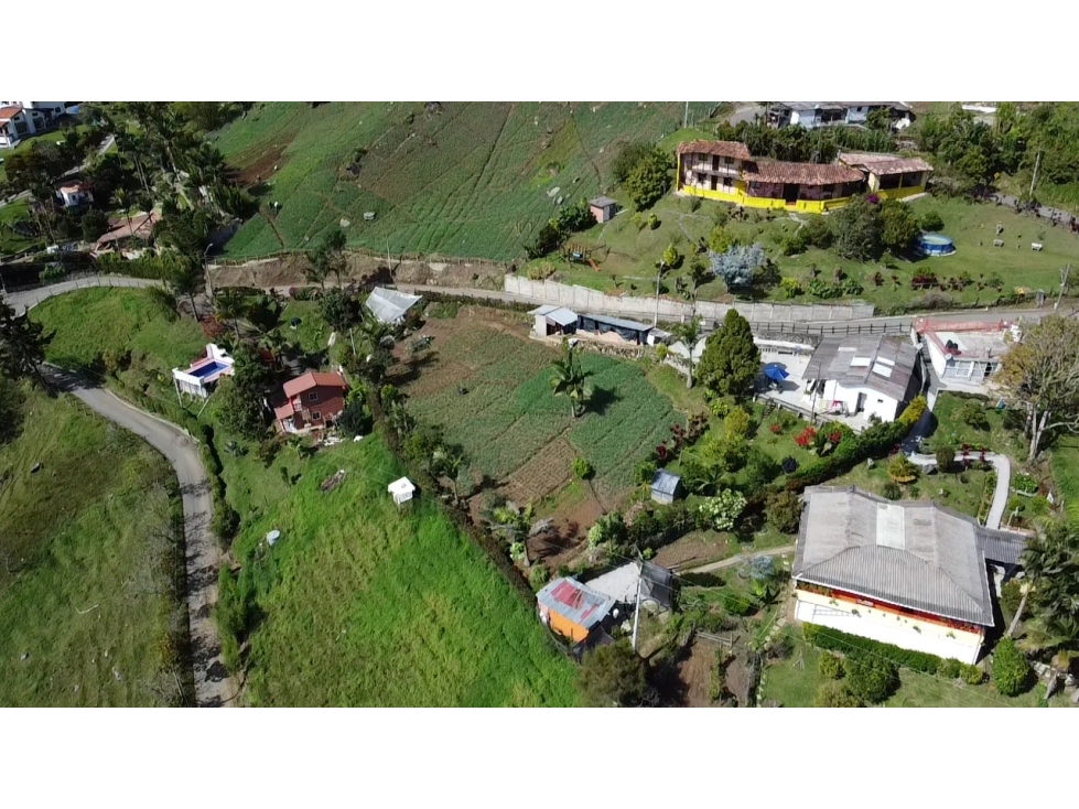SE VENDE CASA CAMPESTRE CON BELLA PANORÁMICA EN GIRARDOTA - 5