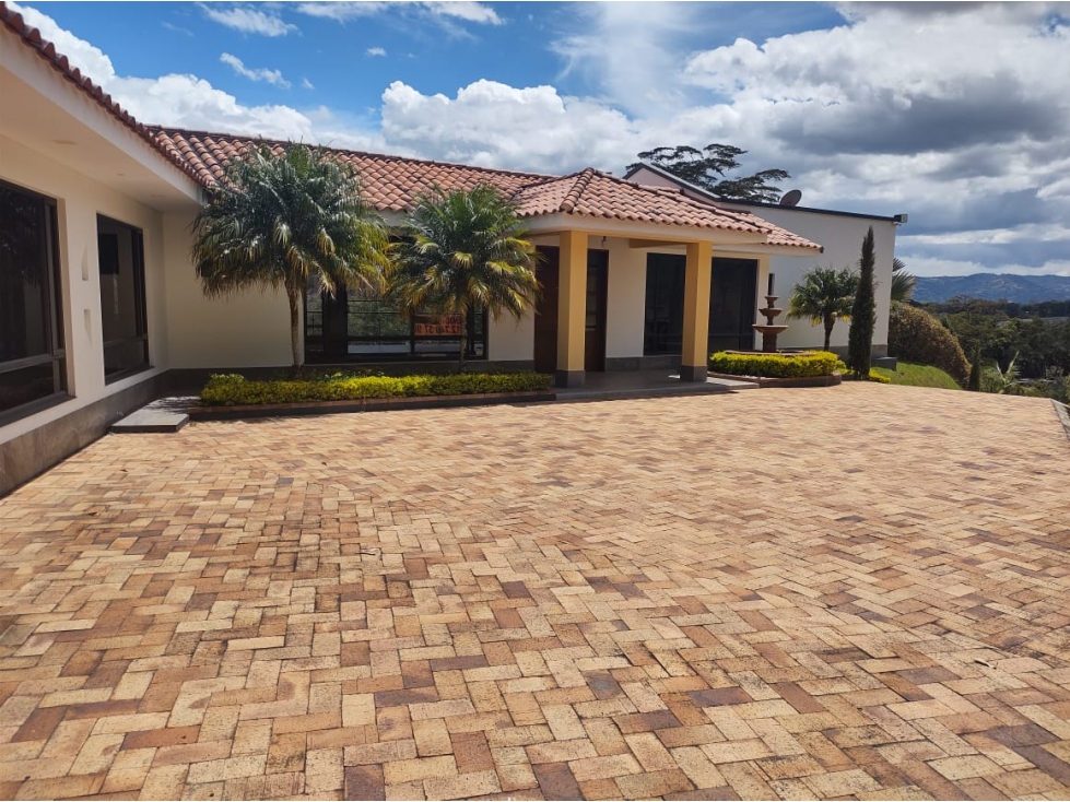 SE VENDE ESPECTACULARA CASA CAMPESTRE EN RIO NEGRO — foto 6