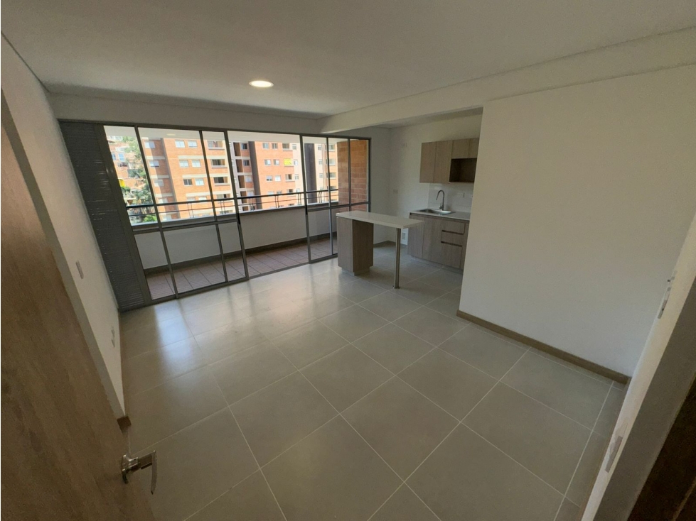 APARTAMENTO ITAGUI, CERCA AL PARQUE