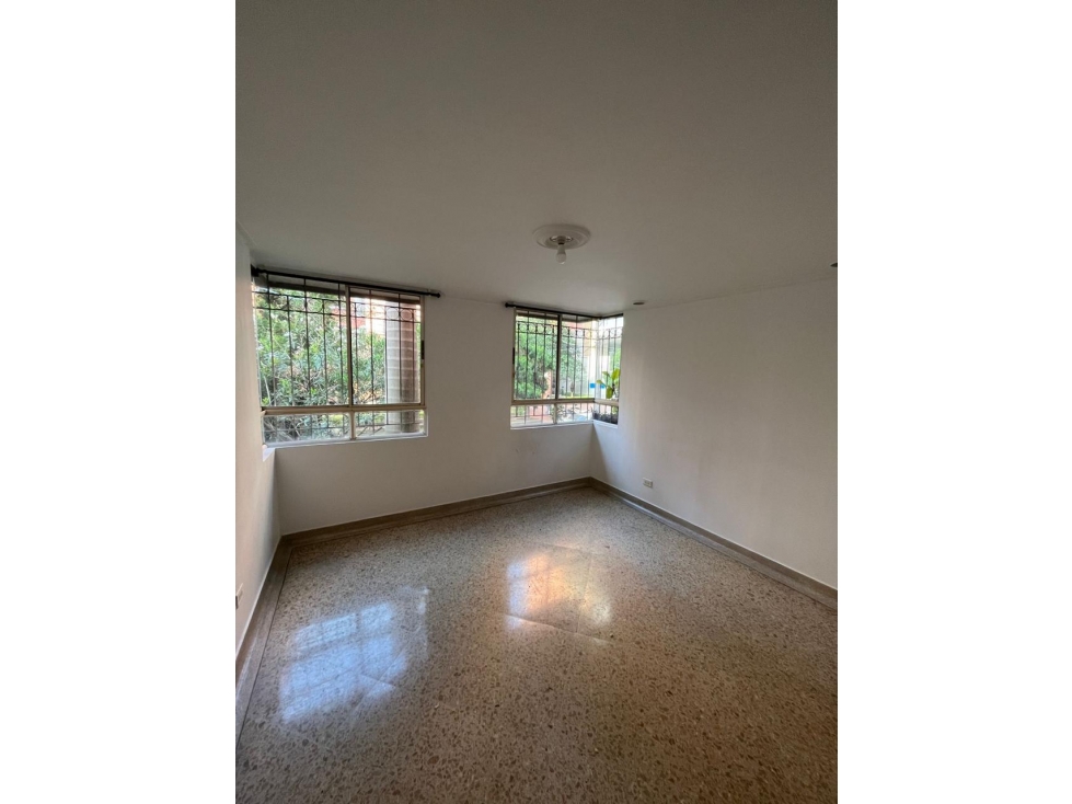 VENTA APARTAMENTO DUPLEX EN LAURELES SANTA TERESITA — foto 5
