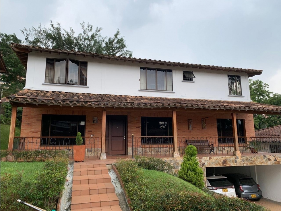 VENTA DE CASA EN LA COLA DEL ZORRO EL POBLADO