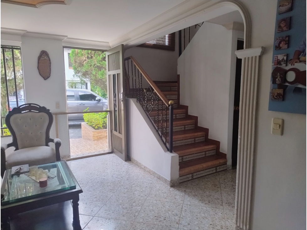 HERMOSA CASA DE 3 NIVELES EN VENTA ENVIGADO UNIDAD VALLEJUELOS — foto 4