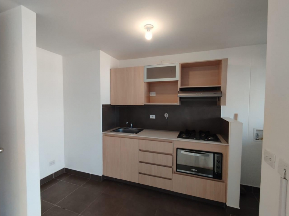 ARRIENDO APARTAMENTO ENVIGADO LOMA ESMERALDAL.