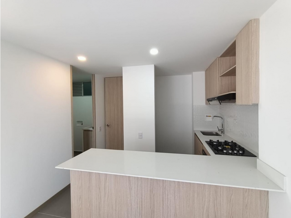 ARRIENDO APARTAMENTO MEDELLIN SECTOR SANTA FE, FRENTE CIUDAD DEL RIO. — foto 4