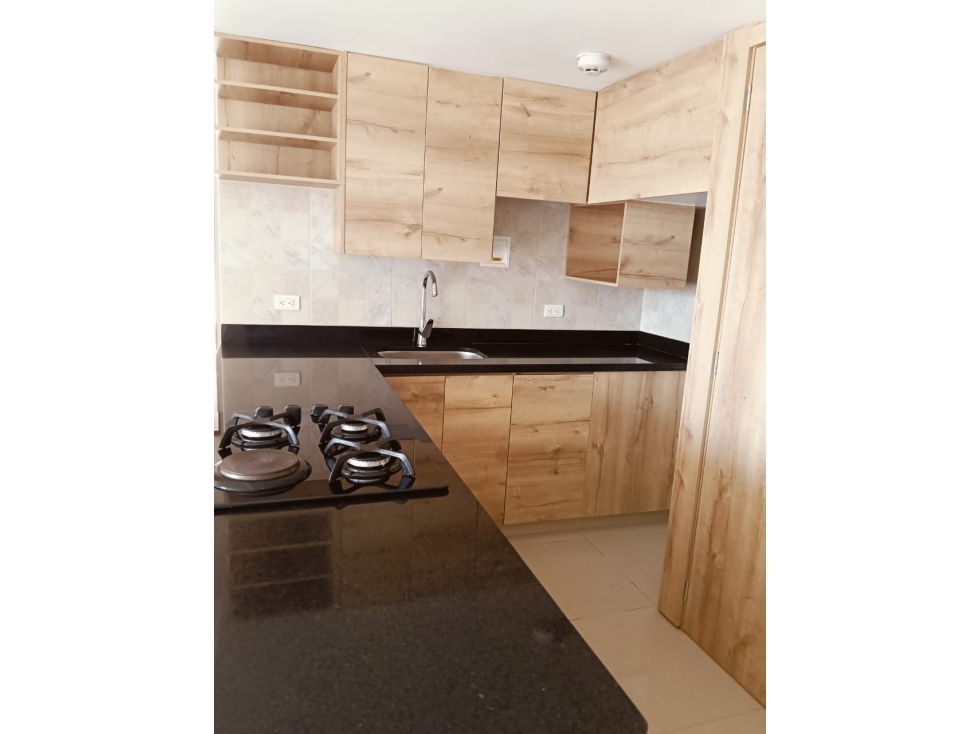 Venta de apartamento en El Carmen de Viboral, 75 m² y 2 balcones — foto 4