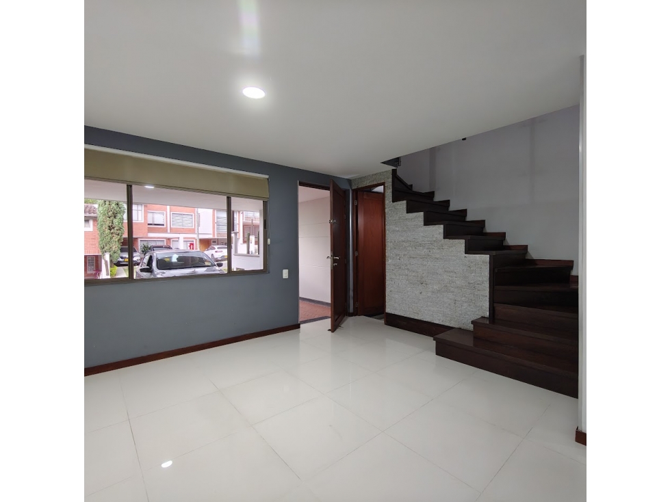 Casa en venta Envigado, sector Cumbres.