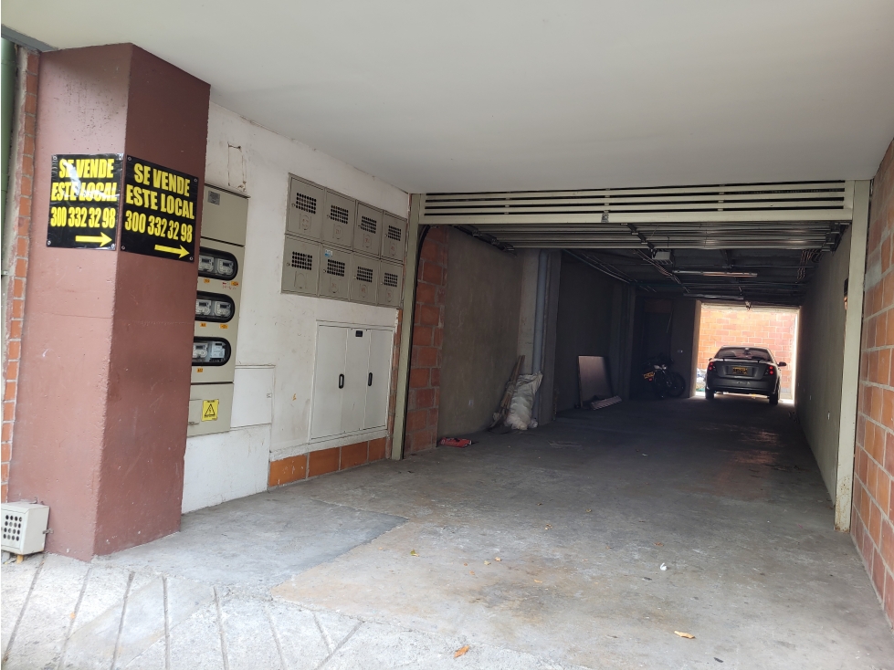 SE VENDE EXCELENTE LOCAL EN SANTA MÓNICA SOBRE VIA PPAL — foto 6