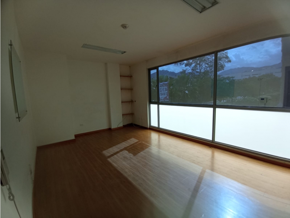 VENTA DE HERMOSO LOCAL EN BELEN CERCA A LA 80