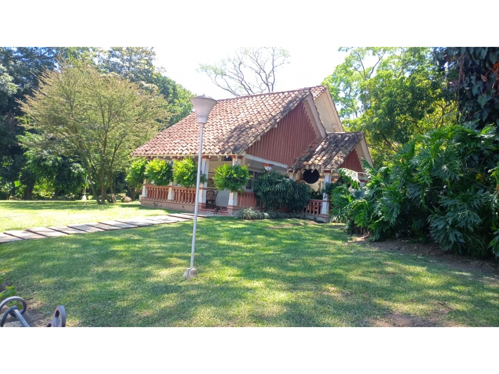 VENDO FINCA CLASICA EN SAN JERONIMO URBANIZACION EL HATO