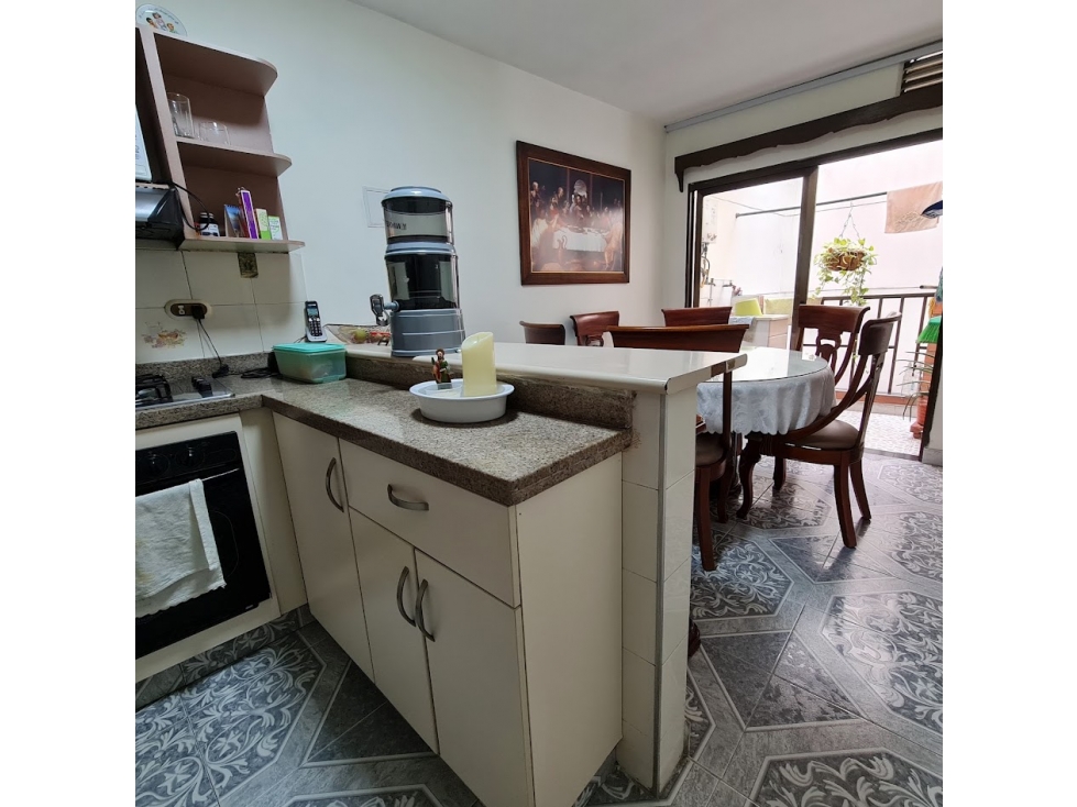 Edificio en venta Itaguí, Las Mercedes, cerca al parque principal. - 2