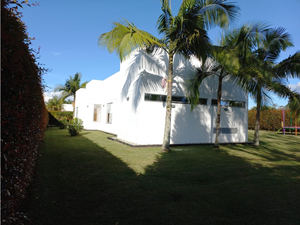 EN VENTA CASA EN LLANO GRANDE