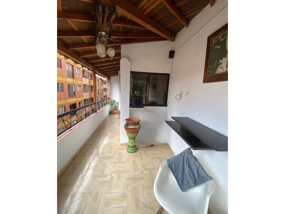 CASA SABANETA CALLE LARGA