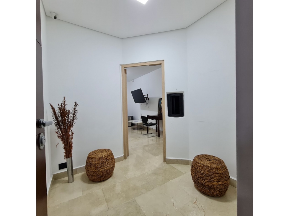 Consultorio-Oficina en venta El Poblado, sector Patio bonito