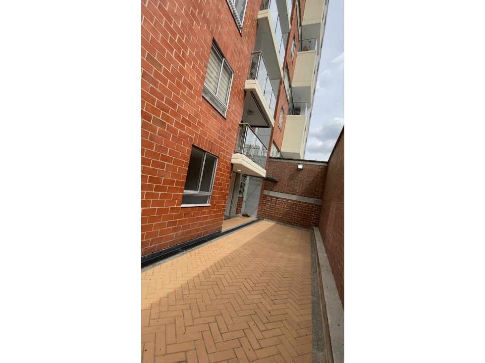 VENTA DE APARTAMENTO EN LA UNIDAD LA QUINTA CON EXCELENTES ESPACIOS — foto 6