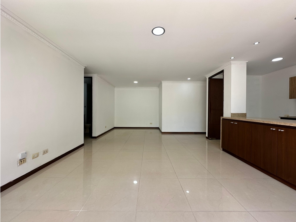 Apartamento en venta en El Poblado Ciudad del Rio — foto 6
