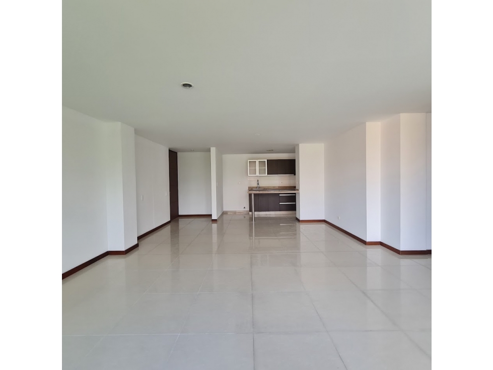 Apartamento en venta El Poblado, sector Loma de San Julián. — foto 3