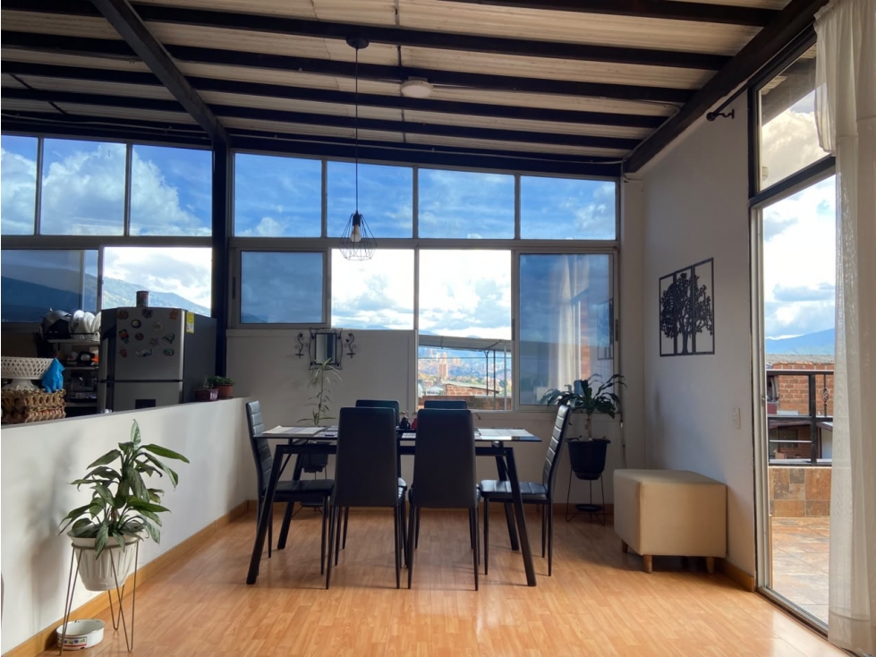 CASA MARIQUE LAS ESMERALDAS, PISO 4